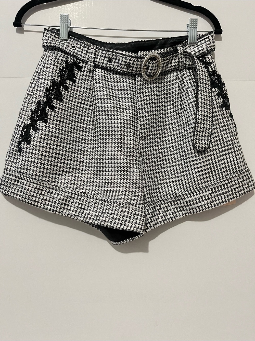 Black & White Houndstooth Women's Shorts with Belt